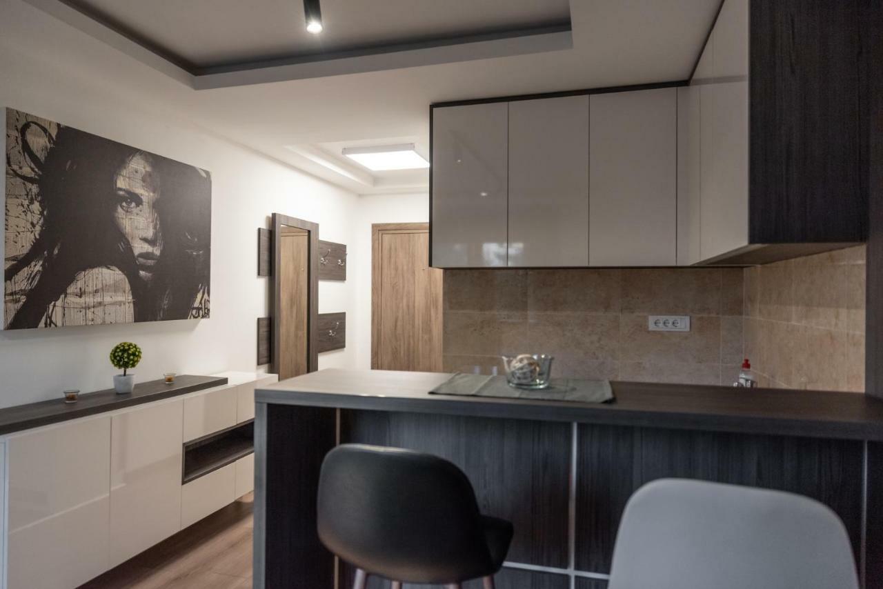 Empire Queen Apartments Belgrade Exterior photo